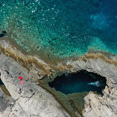 Maiora Luxury Island Suites Sali Bagian luar foto