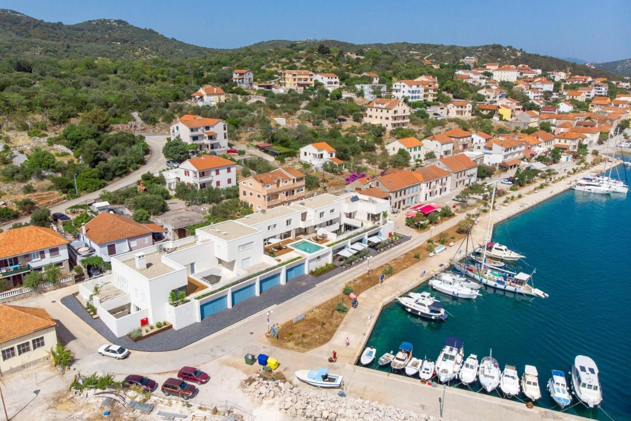 Maiora Luxury Island Suites Sali Bagian luar foto