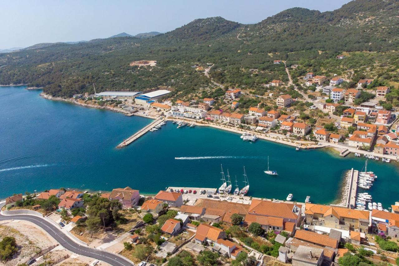 Maiora Luxury Island Suites Sali Bagian luar foto
