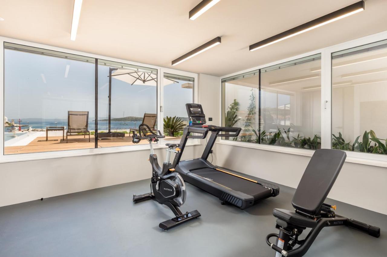 Maiora Luxury Island Suites Sali Bagian luar foto