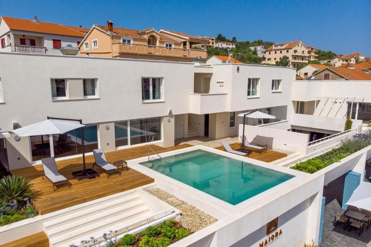 Maiora Luxury Island Suites Sali Bagian luar foto